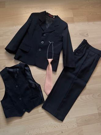 Slávnostný oblek - sako, nohavice, vesta a kravata, 104