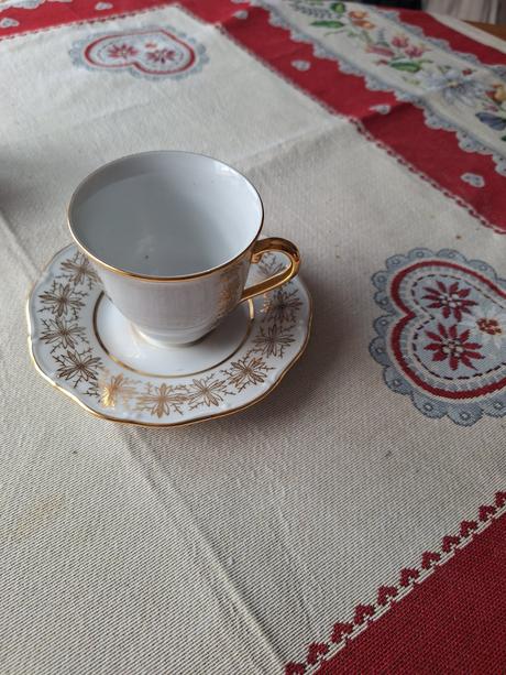 Porcelánové šálky, 