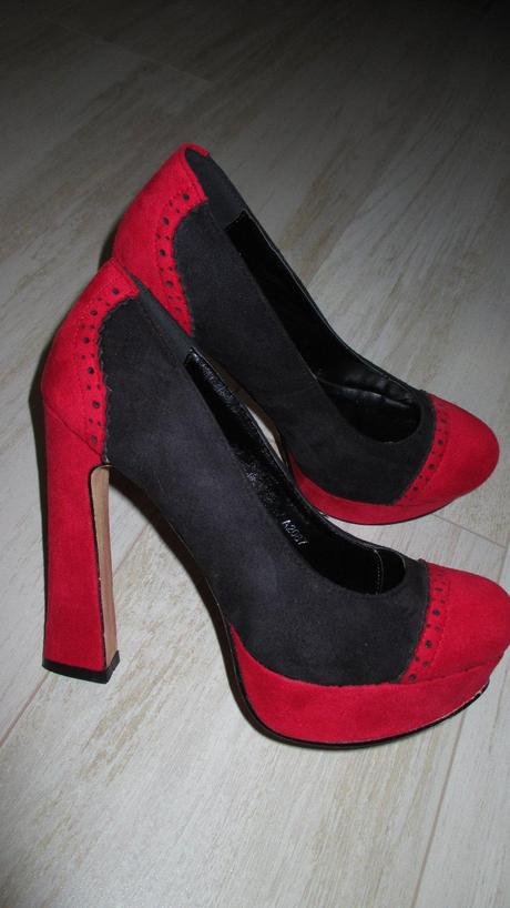 Čiernočervené lodičky na platforme, 38