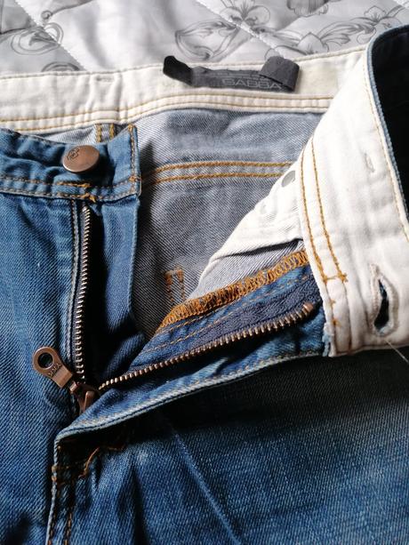 Riflové kraťasy, 28