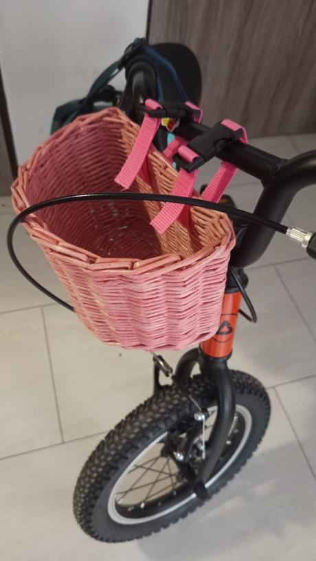 Pletený košík na bicyklík,