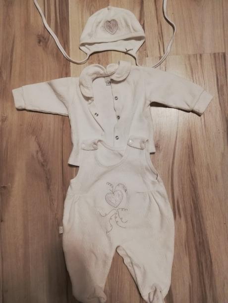 Oblečenie na krst, 56