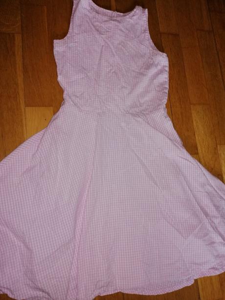 Kockované šaty s vyšitými kvetmi, 140