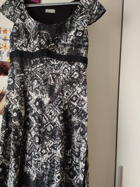 Bieločierne šaty per una m/10, m