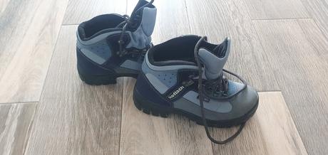 Turistické topánky, 36