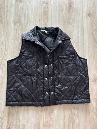 Krásna prešívaná vesta značky green apple,