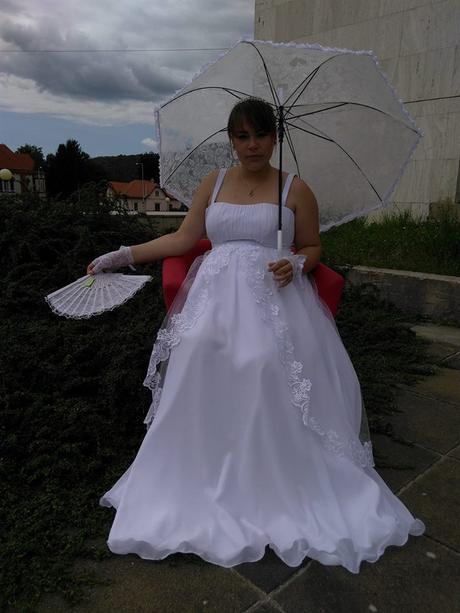 Svadobné šaty pre tehotné, l