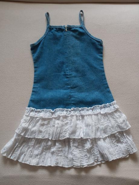 Dievčenské šaty č.104, 104