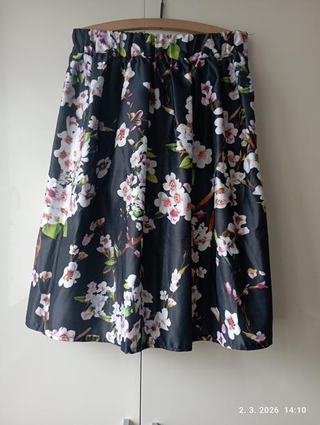 Kvetinová sukňa (už s poštovným), m