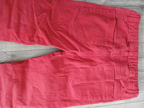 Červené nohavice, 122