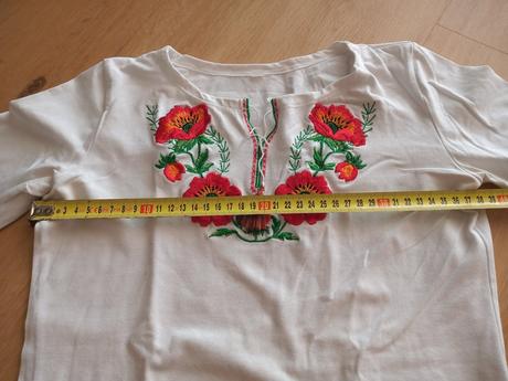Tričko s výšivkou kvetov, s