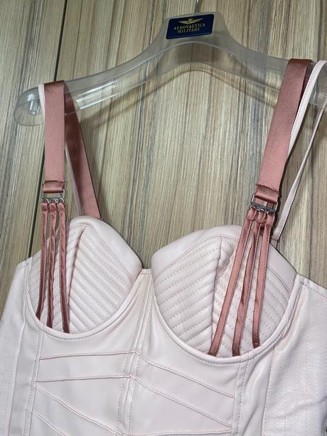 Koženkové šaty, bershka,m
