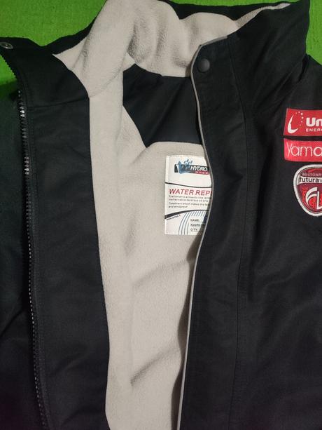 Predám zimnú bundu errea, s