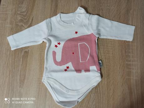 Dievčenská kojenecká súprava, 56