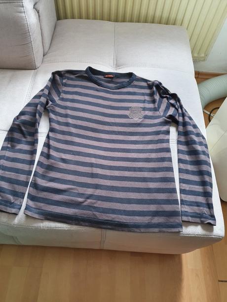 Predám mikinu veľ. m zn. gin tonic, m