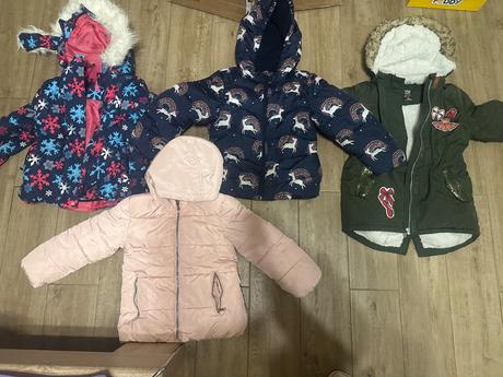 Dievcenske bundy, 122