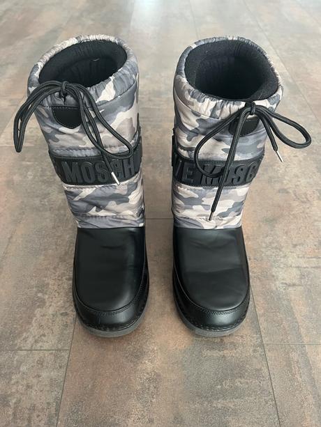 Snehule moschino 35/36, moschino,35