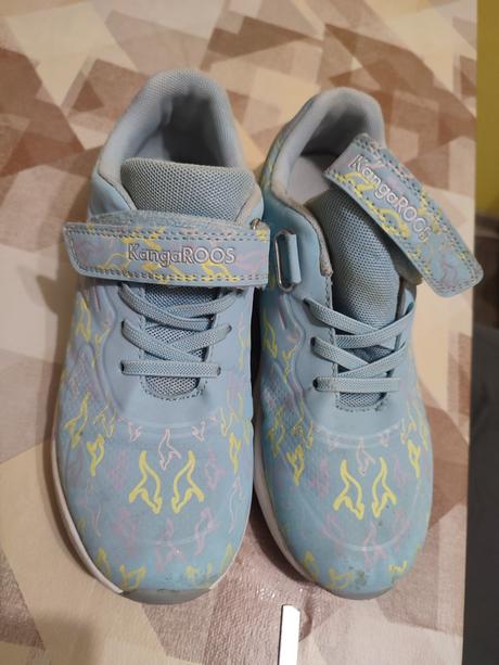 Tenisky c.34, kangaroos,34