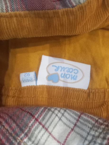 Menčestrovè nohavice na traky, 92