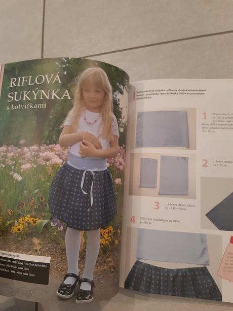 Sitie sukni a doplnkov,