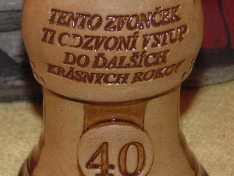 Keramický hlinený zvonček 40 rokov,