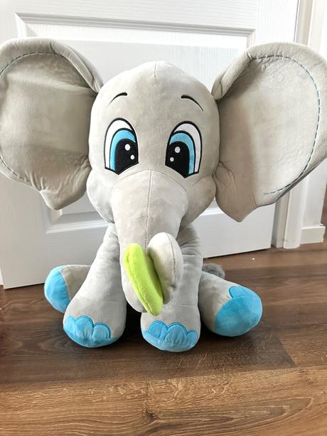 Plyšový slon s listom 55 cm., 