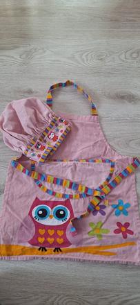 Kuchynska zastera a čiapka, 