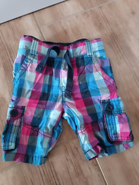 Šortky, f&f,92