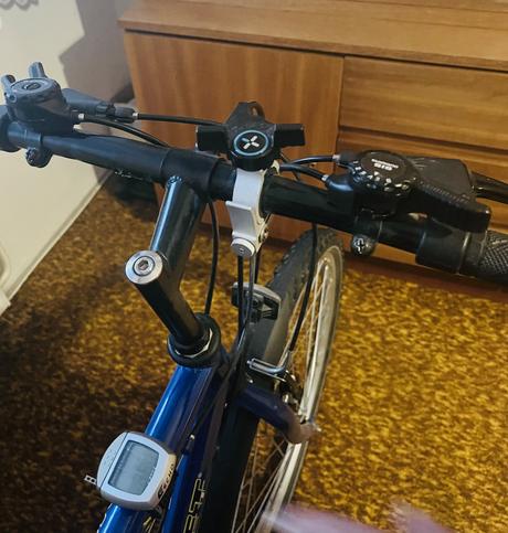 Trenažér s bicyklom, btwin