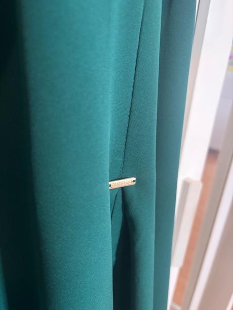 Mia dresses šaty, m