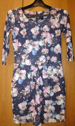 Šaty s kvetmi, m