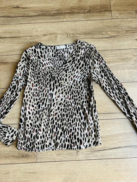 Volnejšia blúzka, s