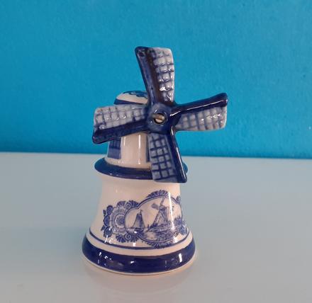 Holandský veterný mlyn delft blue delfino, 