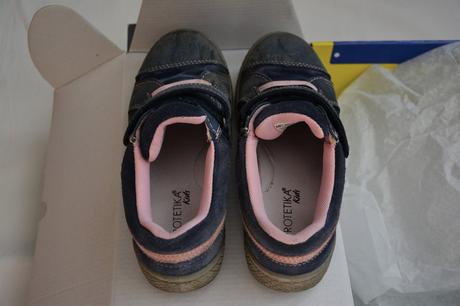 Tenisky melinda navy výborný stav, protetika,34