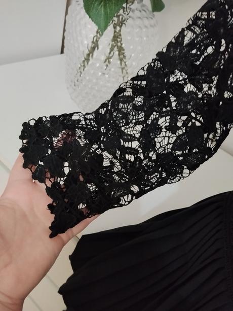 Zara - exkluzívne čierne čipkované šaty, zara,s