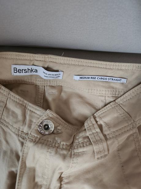 Dámske karga č. 32, bershka,32
