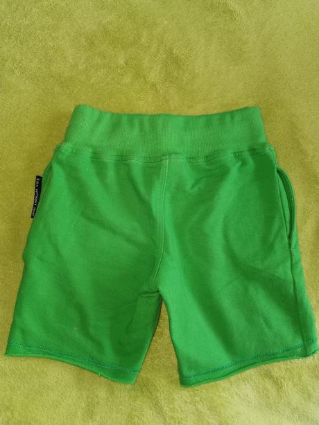 Málo nosené kraťasy uax, super stav, 122