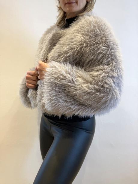 Dámsky sivý kožušinový kabátik (uni), l / m / xl