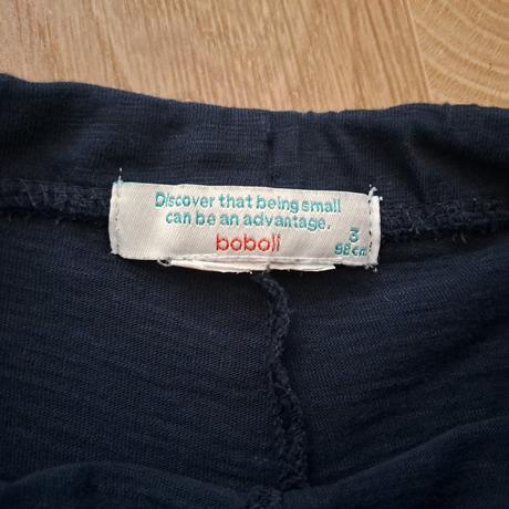 Dievčenské kraťasy, 98