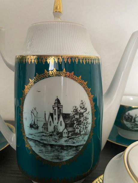 Kávový porcelánový servis,