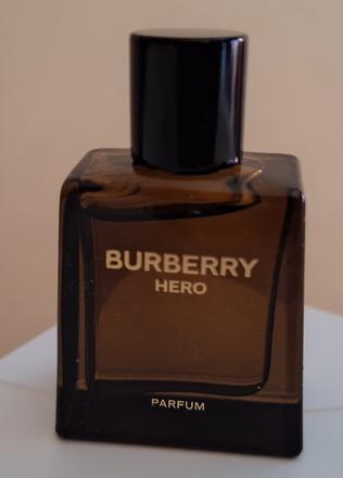 Parfém miniatúra burberry hero,