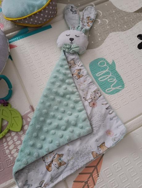 Pomôcky pri hre na brušku + hračky, 