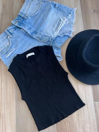 Čierny crop top, pull&bear,s