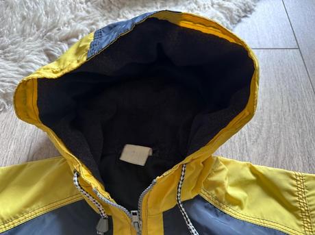 Nepremokavá bndička, 110