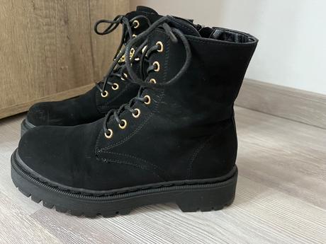 Členkové čižmy, 34