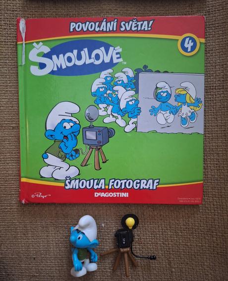 Knihy smoulove s figúrkami,