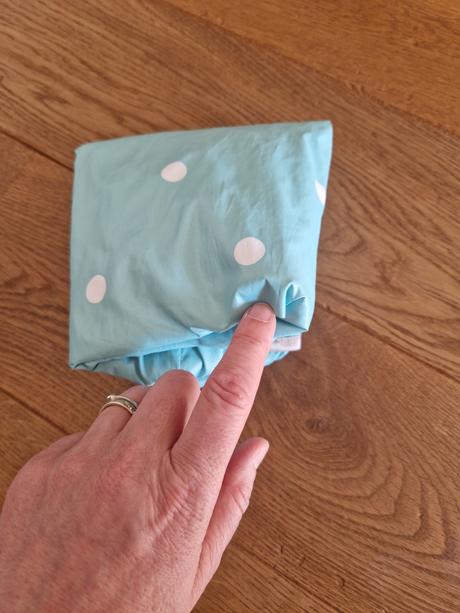 Lahucka nepremokava bunda dievca benetton 146 150, benetton,146