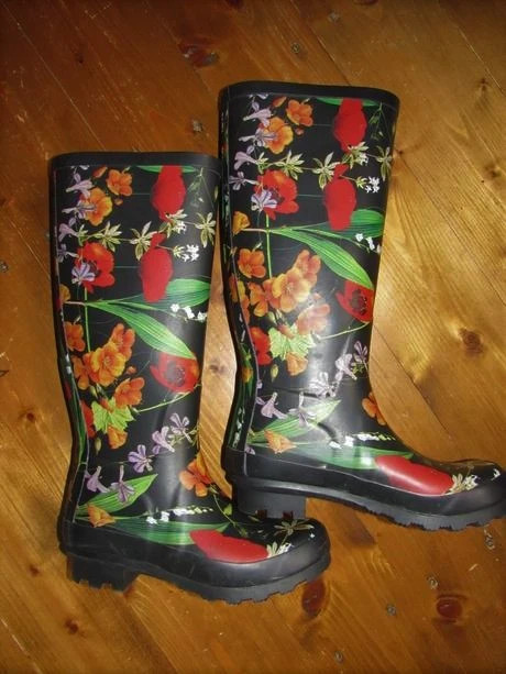 Kvetinkové gumáky, 36