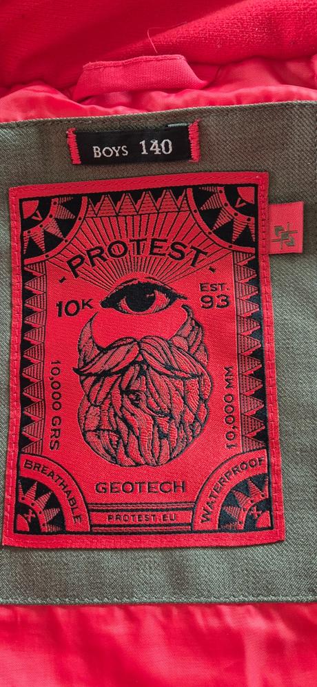 Bunda na lyzovanie snowboard protest, 140