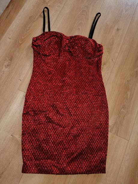 Červené metalické šaty, s